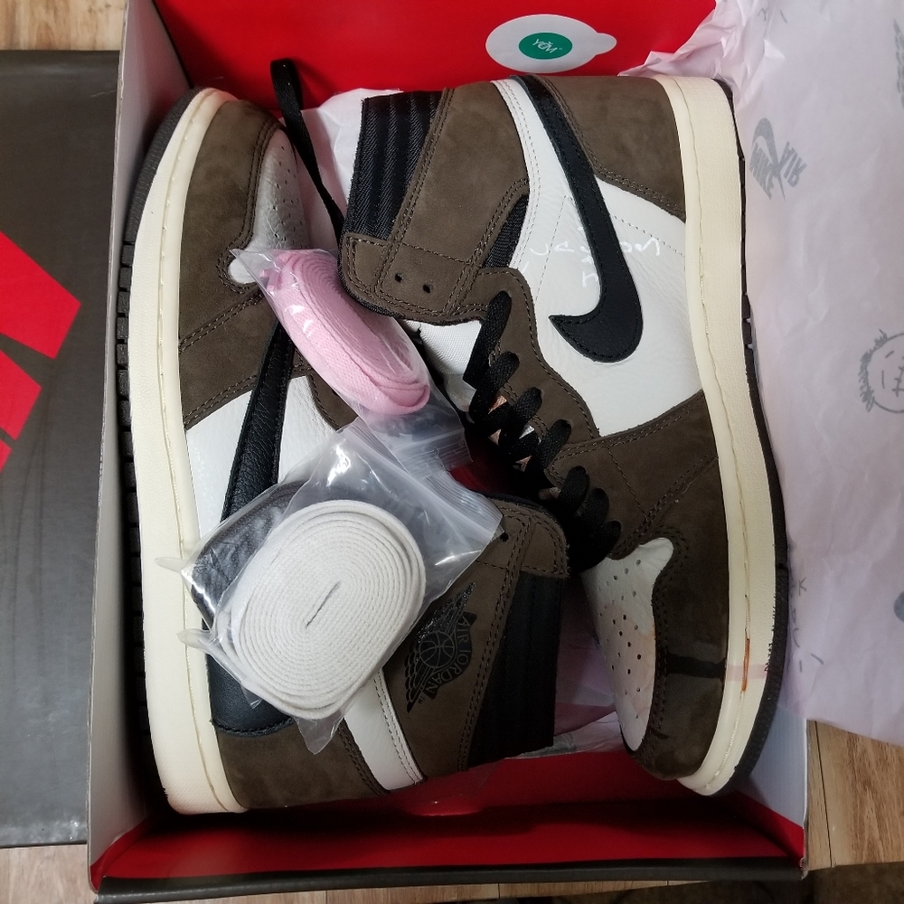 Travis Scott Air Jordan 1 Retro High OG 'Mocha'